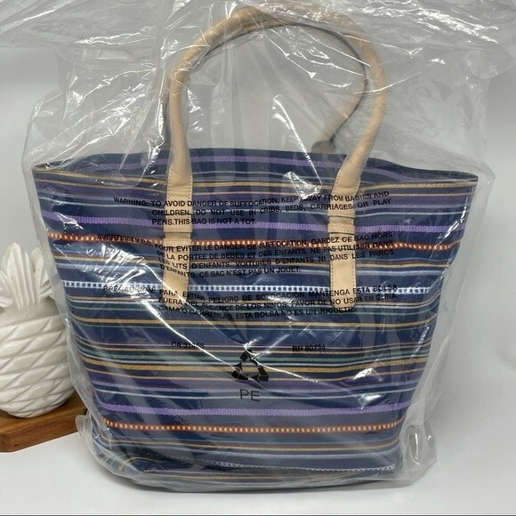 BCBGeneration Karlie Beach Tote Bag Navy Multi - Picture 4 of 11